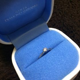 【銀座ダイヤモンドシライシの口コミ】 日常生活で付けられる婚約指輪がいい！と思い、華奢なデザインだけど存在…