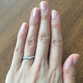 【LAPAGE(ラパージュ)の口コミ】 主人が職業上、シンプルな指輪しか着用できないので、私もプラチナでダイ…