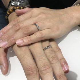 【Something Blue(サムシングブルー)の口コミ】 オシャレで素敵なデザインに見た目で惹かれました。男性の方は一部が艶消…