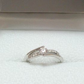 【Mariage ent(マリアージュエント)の口コミ】 本当は主人に選んでもらってパカっ（笑）をして欲しかったのですが、
結局…