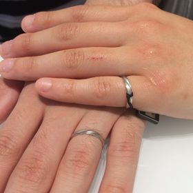 【Something Blue(サムシングブルー)の口コミ】 つや消しといった好みのデザインが含まれていたことと価格もあまり気にし…