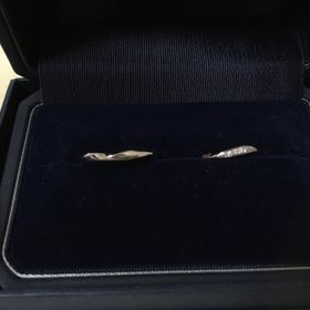 【銀座ダイヤモンドシライシの口コミ】 主張しすぎないダイヤモンドのデザインと
スるっと滑なな着け心地、
ハー…