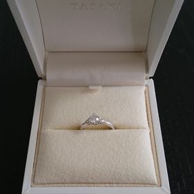 【TASAKI(タサキ)の口コミ】 大丸神戸店で、様々なブランドへ行きました。
試着したときに、このリング…