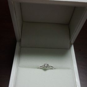 【ギンザタナカブライダル(GINZA TANAKA BRIDAL)の口コミ】 色々な店で婚約指輪を比較したのですが、気に入るものがなく、オーダーメ…