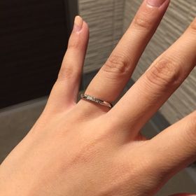 【銀座ダイヤモンドシライシの口コミ】 カーブがきいており、ダイヤモンドも散りばめられているため、とても上品…