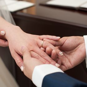 【KAORUの口コミ】 キラキラしたデザインより、アンティークでおしゃれな雰囲気の指輪が良い…