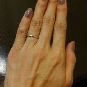 【ヴァン クリーフ＆アーペル(Van Cleef & Arpels)の口コミ】 シンプルで定番の結婚指輪。ヴァンクリーフなので品質も安心。結構細めで…