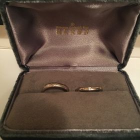 【福永宝飾店の口コミ】 主人の同僚の方が、こちらでオーダーしたものを結婚指輪にされていて、そ…