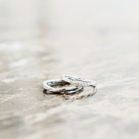 【4℃ BRIDAL(ヨンドシーブライダル)の口コミ】 試着したときに、自分の指にぴったり馴染んだことです。デザインはシンプ…