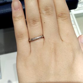 【銀座ダイヤモンドシライシの口コミ】 普段指輪を付けないので指輪に関してまったく知識がなく、初歩の初歩から…