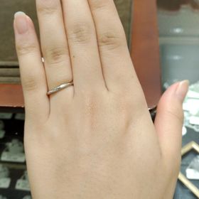 【アンジェリックフォセッテ(Angelique Fossette)の口コミ】 指輪のデザインは幅広く用意されているように思います。
そして驚いたのが…