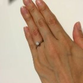 【ティファニー(Tiffany & Co.)の口コミ】 女性雑誌にも常に広告が出ていて、10代の頃から婚約指輪の理想といえば、…