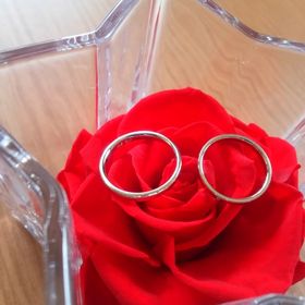 【Honey Bride(ハニーブライド)の口コミ】 仕事柄、手に違和感を感じてしまう太さのものは厳しいため手に馴染みやす…