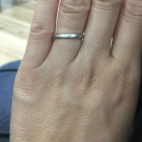 【俄(にわか)の口コミ】 色々とブライダルリングのカタログを見ましたが、世界的に有名なブランド…