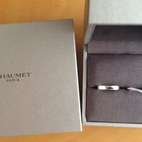 【ショーメ(CHAUMET)の口コミ】 エンゲージリングとの重ねづけを考慮しながら結婚指輪を探しました。私は…