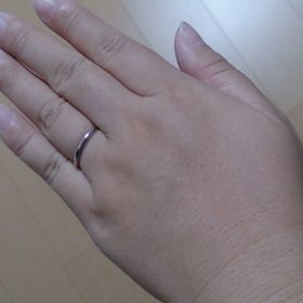 【アイプリモ(I-PRIMO)の口コミ】 シンプルなタイプの指輪がほしいなと思って探していたら、店員さんが勧め…