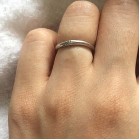 【俄(にわか)の口コミ】 細身のデザインを探しており、定番の高級ブランドも何件か回ったのですが…