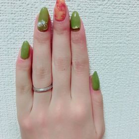 【4℃ BRIDAL(ヨンドシーブライダル)の口コミ】 特に、このブランドが良いとかが無く、迷った挙句、よく聞くブランドでし…