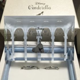 【Disney Cinderella(ディズニー シンデレラ)の口コミ】 指輪を買うつもりがなく、フラっと立ち寄って見ていたら夫婦二人でびびっ…