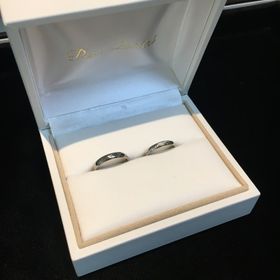 【PILOT BRIDAL(パイロットブライダル)の口コミ】 色々種類がありたくさん悩みむしたが、デザインが女性らしく大変シンプル…