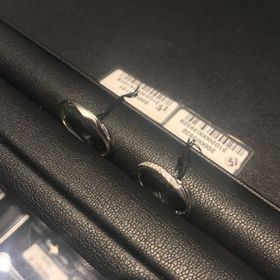 【エクセルコダイヤモンド(EXELCO DIAMOND)の口コミ】 あまりデザインにこだわりがなかったのですが、ひとつづつ丁寧に説明して…