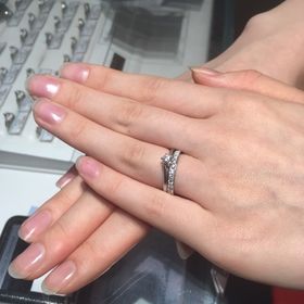 【銀座ダイヤモンドシライシの口コミ】 結婚指輪は以前から憧れのブランドがあり、そのイメージを伝えた上で結婚…