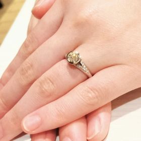 【ブルガリ(BVLGARI)の口コミ】 当時は新しいデザインで、デザインが気に入った。ダイヤモンドが大きく見…