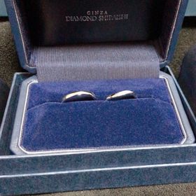 【銀座ダイヤモンドシライシの口コミ】 デザインがよかった。
価格も高すぎるものではなく程よい程度のものだった…