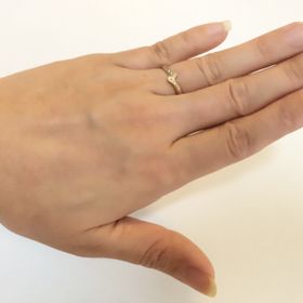 【12twelve(トゥエルブ)】の口コミ 私の濃い手肌の色に合わせてピンクゴールドで試着してみた際に、一番しっく...