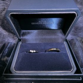 【銀座ダイヤモンドシライシの口コミ】 好みのデザインを伝えいくつか見せて頂いたなかで爪留めデザインに一目惚…