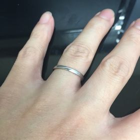 【4℃ BRIDAL(ヨンドシーブライダル)の口コミ】 初めはハイブランドの指輪を検討して探していたが、指輪に掛ける予定だっ…