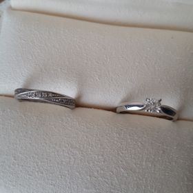 【ギンザタナカブライダル(GINZA TANAKA BRIDAL)の口コミ】 石がリングを一周しているエタニティリングやハーフエタニティのものを探…