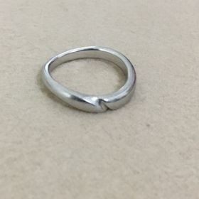 【俄(にわか)の口コミ】 結婚指輪を探し始めてすぐに「俄」の店舗をふたりで訪れました。店内で指…