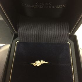 【銀座ダイヤモンドシライシの口コミ】 悩んで悩んで3つに絞ったけどなかなか決まらずにいたら、店員さんがこれが…