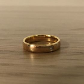 【【閉業】フラー・ジャコー(FURRER-JACOT)の口コミ】 なんといっても、着け心地です。
これはフラージャコーの指輪を着けてみる…