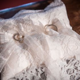 【エクセルコダイヤモンド(EXELCO DIAMOND)の口コミ】 シンプルでつけやすく、目立ちすぎない。
シルバーが上品で、飽きがこなく…