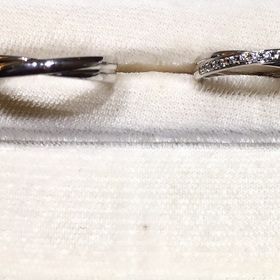 【DIYARTH(ディヤース)の口コミ】 プラチナとゴールドのクロスさせたデザインでシンプルながらも付けてみる…