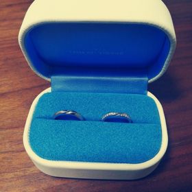 【銀座ダイヤモンドシライシの口コミ】 試着したときにはめ心地が良かったのが決め手です。主人は普段アクセサリ…