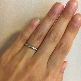 【ヴァン クリーフ＆アーペル(Van Cleef & Arpels)の口コミ】 色々なタイプのリングを試着しましたが、毎日身に付けることを考えてシン…