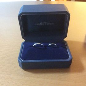 【銀座ダイヤモンドシライシの口コミ】 結婚指輪だったので、毎日つけていられるものということを最重要に検討し…