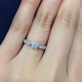 【エクセルコダイヤモンド(EXELCO DIAMOND)の口コミ】 主人がサプライズで購入してくれたので、主人の話ですが
ミル打ちがとても…