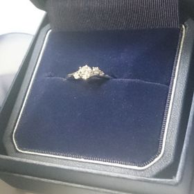 【銀座ダイヤモンドシライシの口コミ】 ダイヤモンドのフェアをちょうど実施されており、良いダイヤモンドに出会…