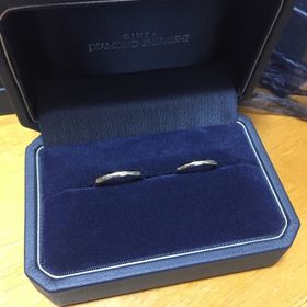 【銀座ダイヤモンドシライシの口コミ】 プラチナのシンプルなリングを探していて金額もお手頃でした。
リングの内…