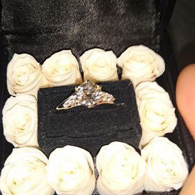 【エクセルコダイヤモンド(EXELCO DIAMOND)の口コミ】 デザインが良かった。
ダイヤモンドのクオリティーと比較して、コストが良…