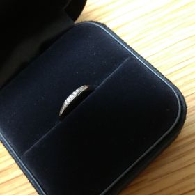 【宝寿堂(ほうじゅどう)の口コミ】 当初、結婚指輪は石のないシンプルなものを考えていましたが、店員さんの…