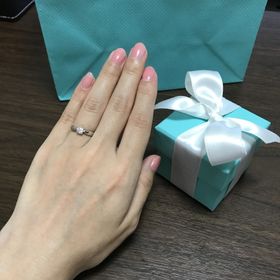 【ティファニー(Tiffany & Co.)の口コミ】 婚約指輪はカルティエとティファニーで探そうとしていて、私がティファニ…