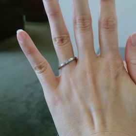 【JEWELRY  KAMATA(ジュエリーかまた)の口コミ】 シンプルでスタイリッシュなデザインのリングだと思います。なおかつ金属…