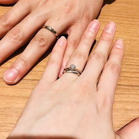 【PILOT BRIDAL(パイロットブライダル)】の口コミ 着け心地が良く、30年先もつけられるシンプルなデザイン、Pt999でと...