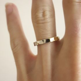 【ichi(イチ)の口コミ】 いわゆる結婚指輪っぽいのはしっくりこなかったので、少し個性的なモノに…