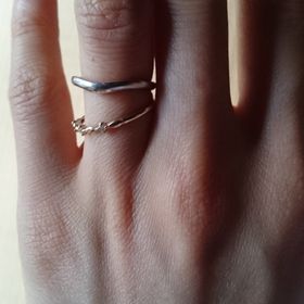 【ブルガリ(BVLGARI)の口コミ】 普段ずっと身につけるため、飽きないデザインと擦れたり疲れたりしない指…